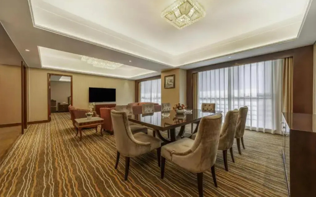Hohhot Hai Liang Plaza Hotel