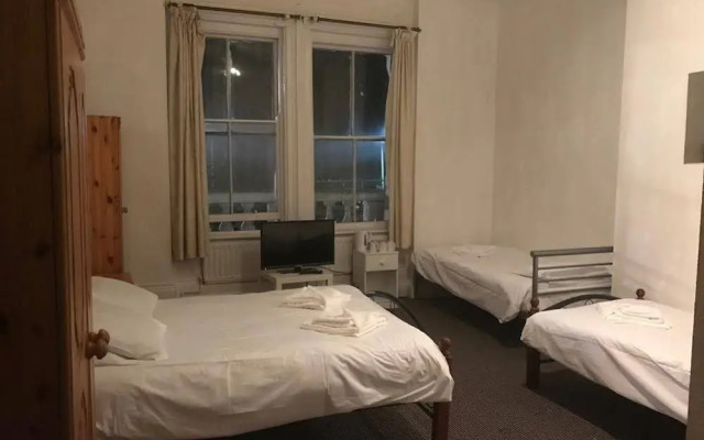 Victoria Hotel