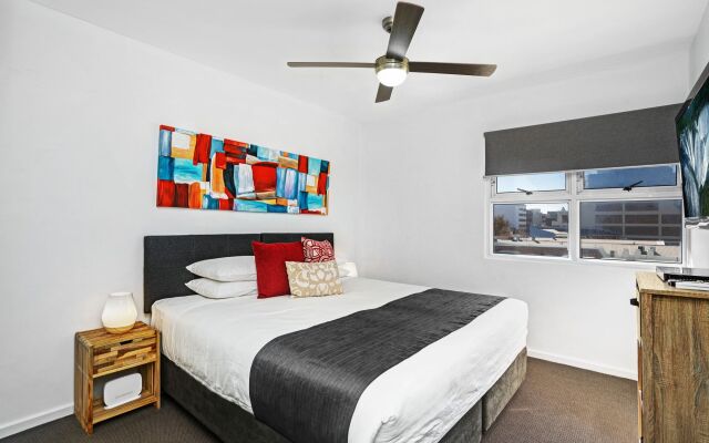 Beau Monde Apartments Newcastle - Worth Place Apartment