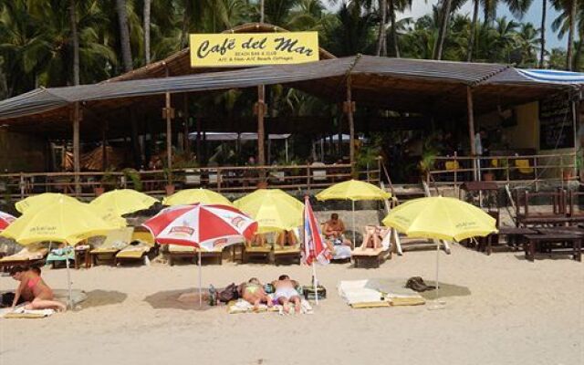 Cafe Del Mar
