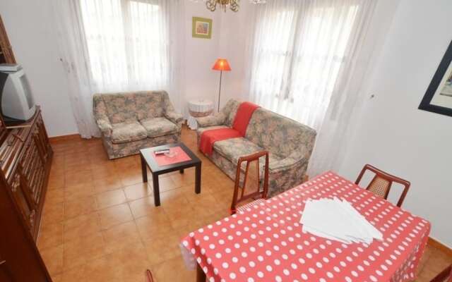Apartment - 3 Bedrooms - 103313