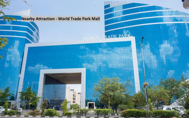 OYO 45087 Hotel Sapphire Palace 2