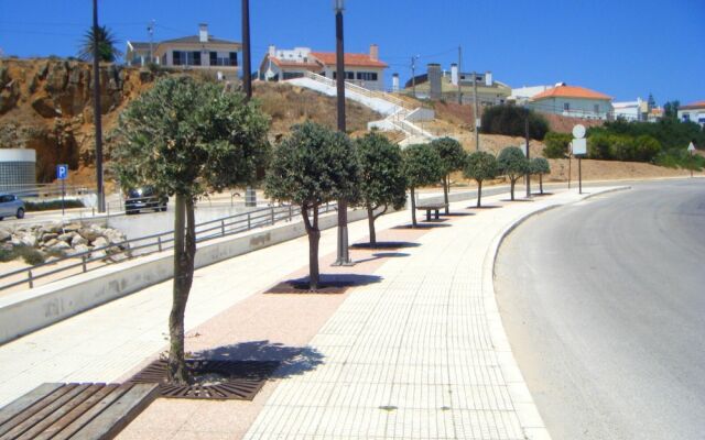 Apartment with One Bedroom in Peniche, with Terrace And Wifi - 400 M From the Beach