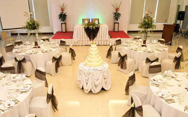 Hotel St Ellis