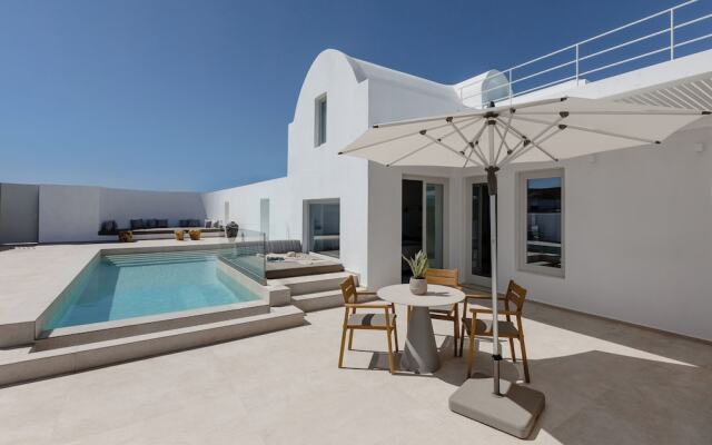 Omna Caldera Suites