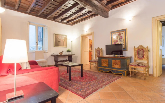 RSH Trevi Fountain Apartment 2