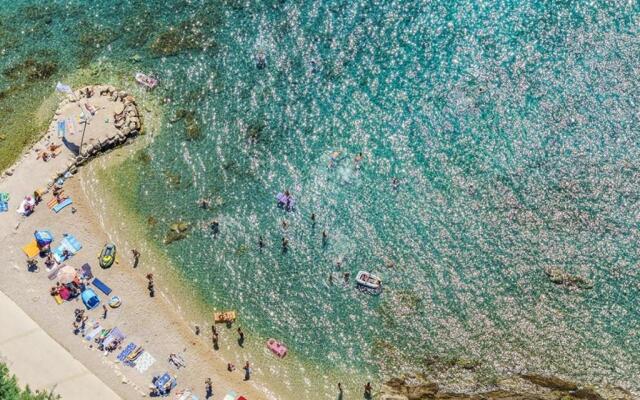 Apartments Lasan - 150 m from sea