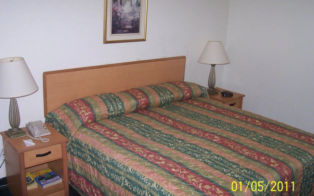 American Inn & Suites