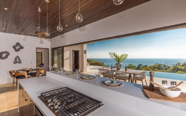 Resol Luxury Oceanview Villa in Costa Rica