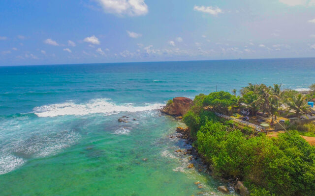 Dinsara Pearl Villa