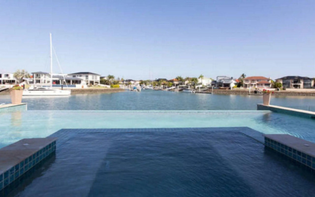 Bella Vista of Raby Bay Bed & Breakfast