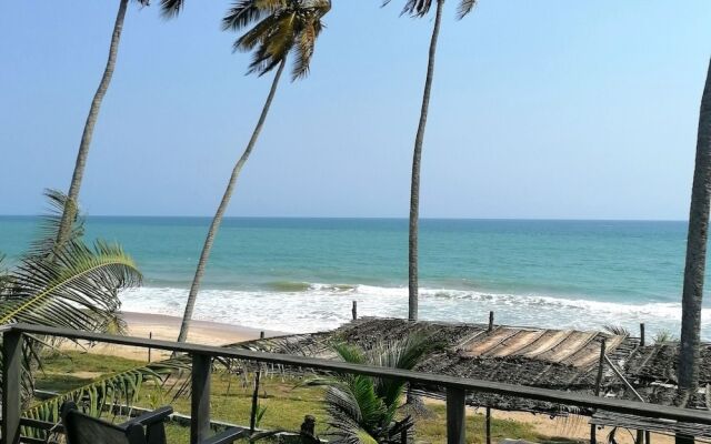 Afro Beach Eco Resort
