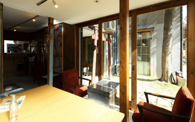 Torii-Kuguru Hostel
