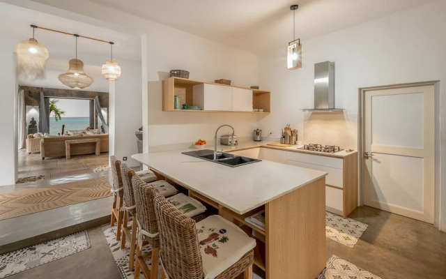 Koki Bonheur Beachfront Villa by StayMauritius