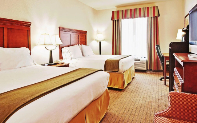 Holiday Inn Express Hotel & Suites Dyersburg by IHG