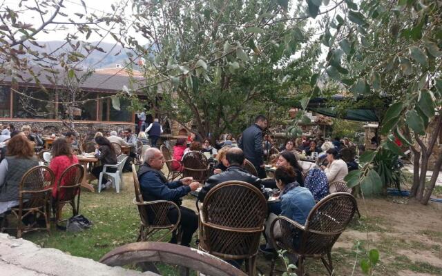 Gokceada Uysallar Köy Evi