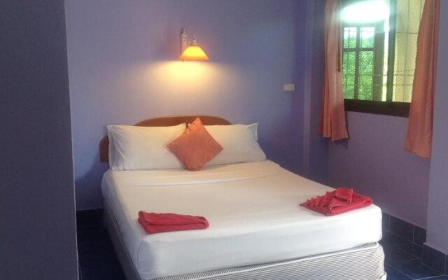 Coconut House Chaweng Hostel