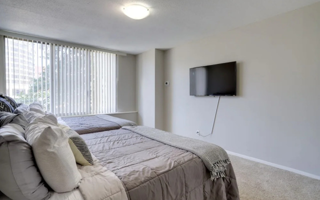 Amazing Br2 Bedroom Condo at Arlington
