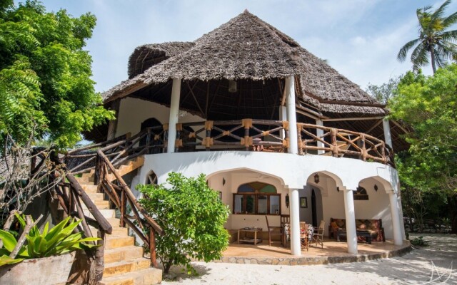 Casa Umoja Guesthouse