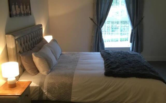 Silverhill House Apartment