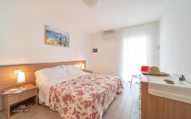 Elegant Residenza Monica Two Bedroom C6 Sleeps 6