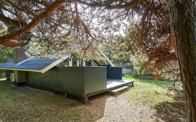 Magnificent Holiday Home in Aakirkeby near Sea