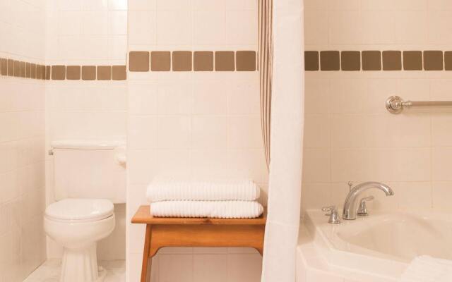 The Little Inn of Bayfield