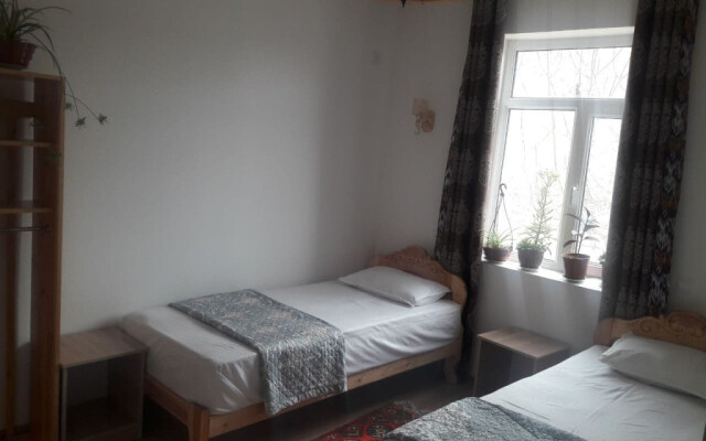 Nazira Guesthouse