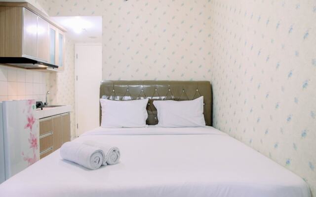 Cozy Stay Studio at Springlake Summarecon Bekasi Apartment