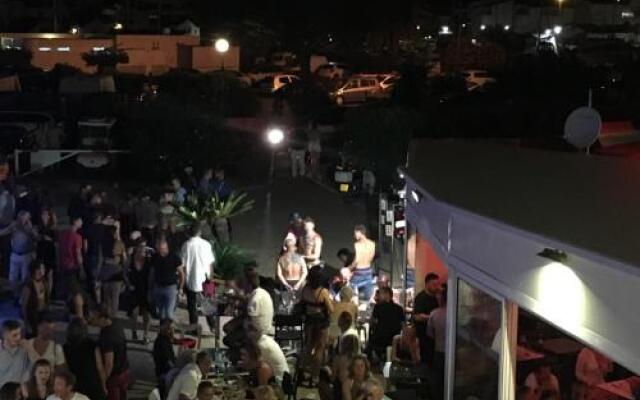 Au Coeur du Village Naturiste