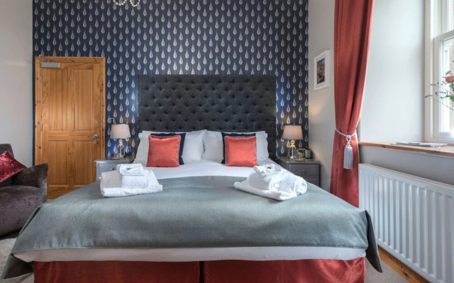 St Cuthbert's House - Guest house