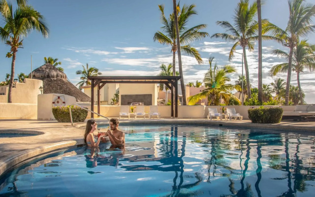 Park Royal Homestay Los Cabos
