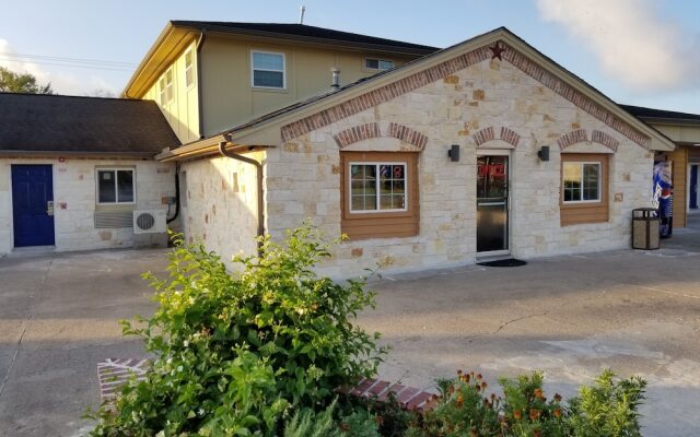 Lone Star Inn by FairBridge
