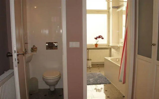 2-Room Apartment Emdener Strasse