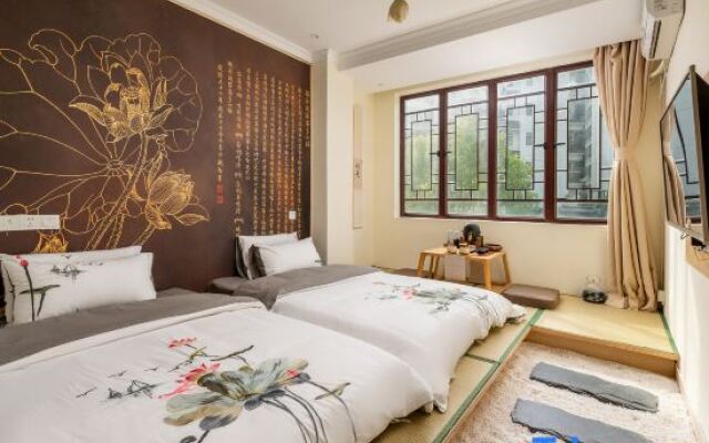 Zhenyang Gorge Ruzi Inn