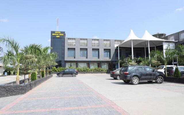 Hotel Maple Tree Inn