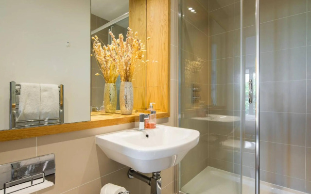 Greenwich Riverside 2 bed apartment Sleeps 6