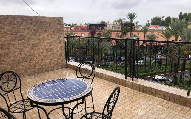 Yallahriyad Triplex For 6 Persons Max