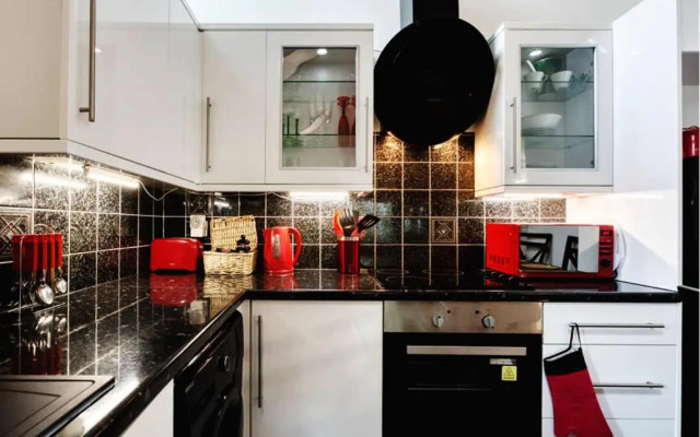 Doocot At Bonnyside House