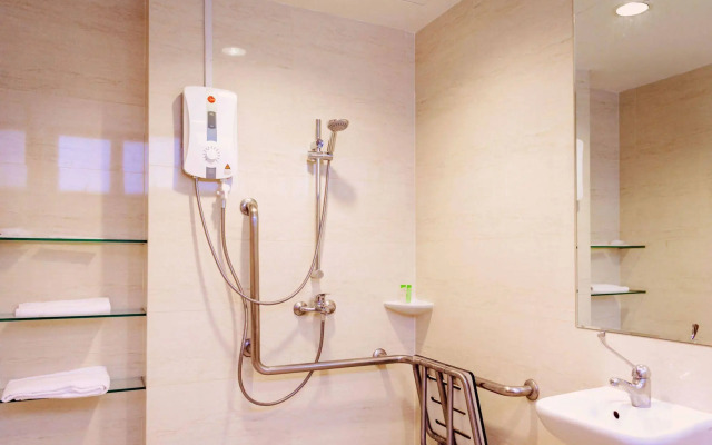 Victoria Hotel, a NuVe Group Collection