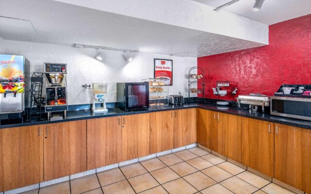 Econo Lodge Inn & Suites Spokane