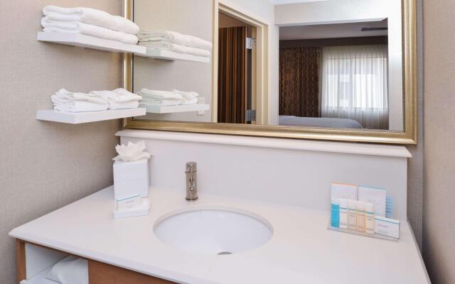 Hampton Inn & Suites Denver-Speer Boulevard