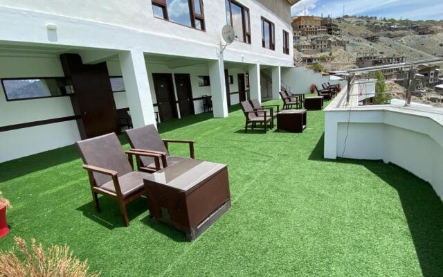 Hotel The White Castle