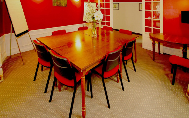 Hotel Virgina