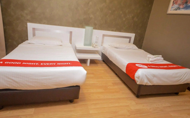 OYO 232 The Suraya Hotel