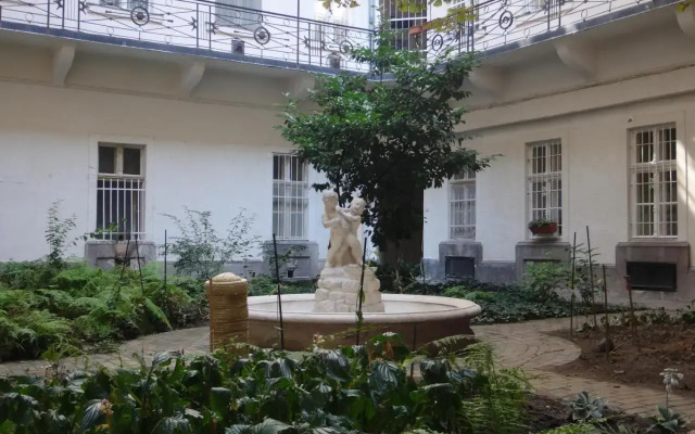 M Apartment