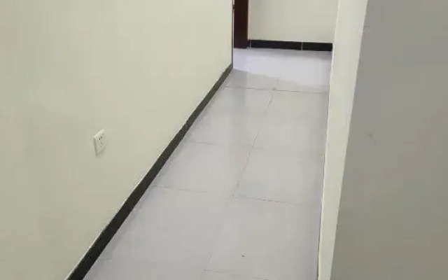 Yilong Jiajia Business Hotel