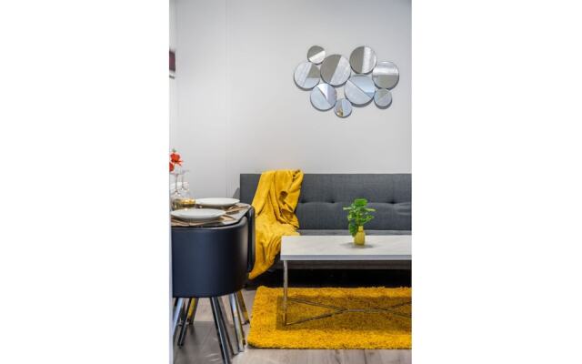 Luxurious 2 Bedroom serviced apartment