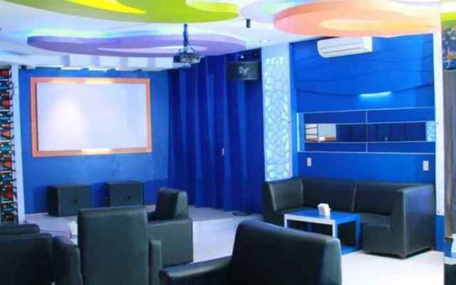 Lonari Hotel