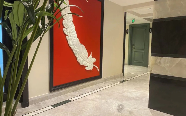 In The Middle Hotel